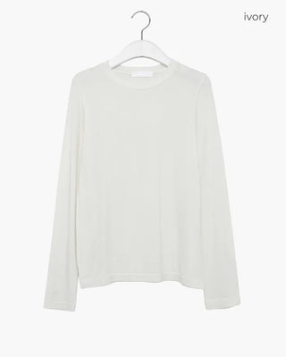 Round neck long-sleeve T-shirt