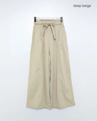 Wide cotton pants with waist belt