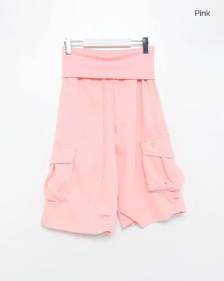 Wide-waist pocket Bermuda shorts