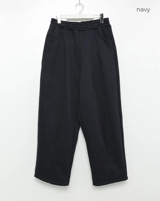 Wide sweatpants with side pockets