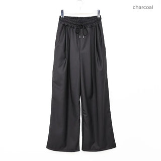 Wide-leg slacks