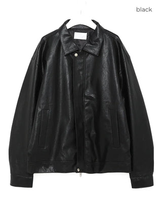 Loose-fitting leather jacket