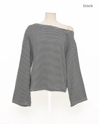 Asymmetrical Border T-shirt & Pants Set