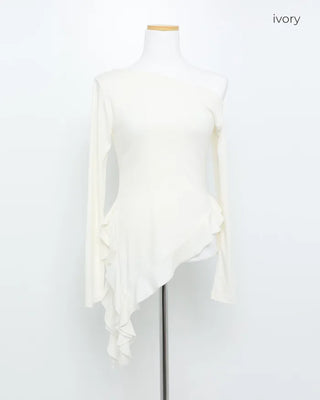 Off-shoulder asymmetrical T-shirt