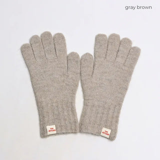 Finger hole label point gloves