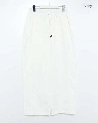 Side-tuck flap hip pocket easy pants