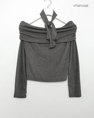 Tie-set off-shoulder T-shirt