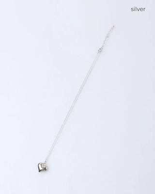 Heart pendant necklace