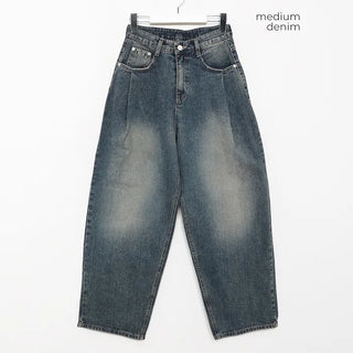 Pleated wide-leg denim pants