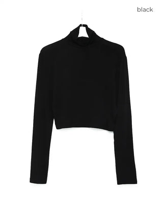 Cropped basic turtleneck T-shirt