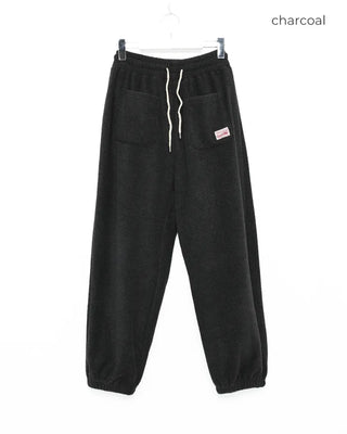 Fleece easy pants with pocket patch