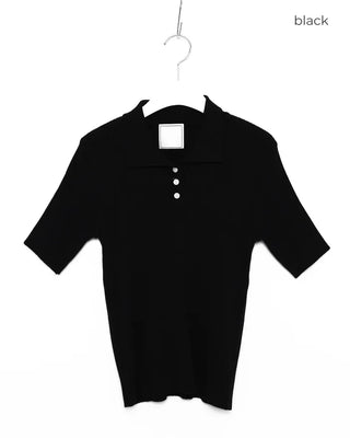 Short-sleeved knit polo shirt