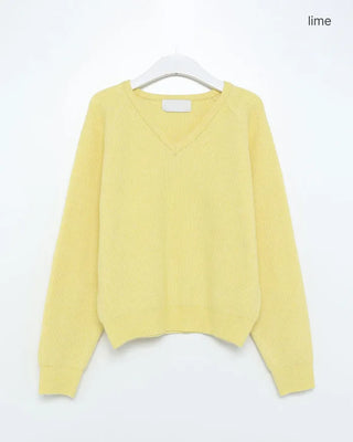 V-neck raglan pastel knit
