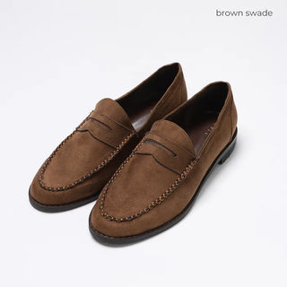 Classic basic loafers