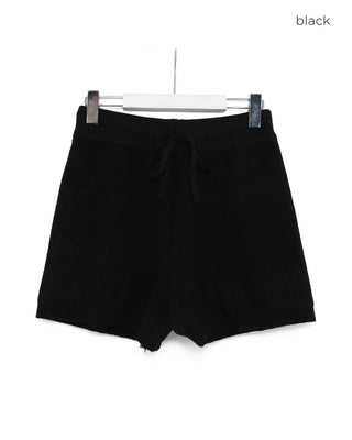 Banding knit shorts