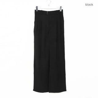 Two-button pleated slacks