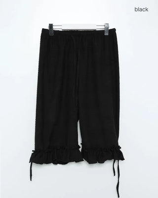 Big Pattern Dot Frill Hem Half Pants