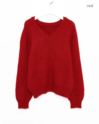 V-neck long-sleeved knit