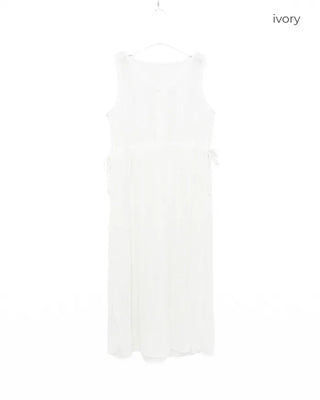 Button lace long dress