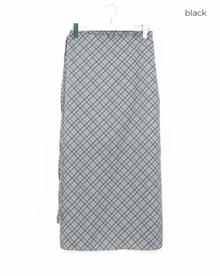 Checked long skirt