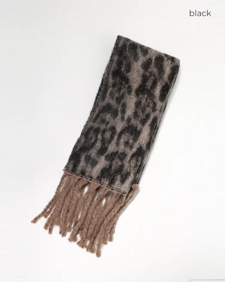Leopard fringe knit scarf