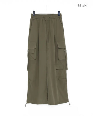 Wide cargo pants