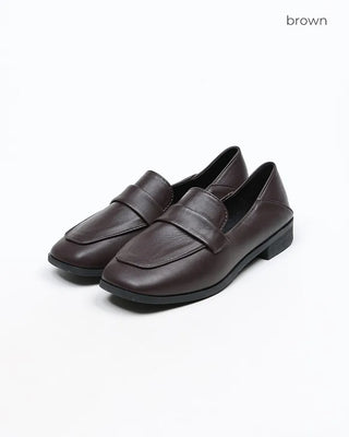 Square-toe simple loafers