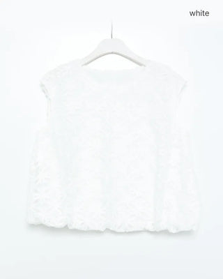 Flower pattern sleeveless blouse