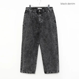 Black wide-leg denim pants