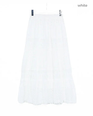 Lace punched long skirt