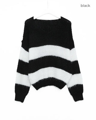 V-neck striped oversized knit