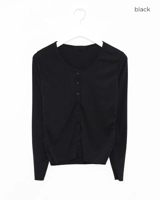 Round button cardigan