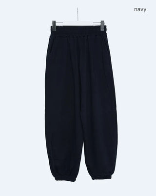 Wide-leg sweatpants with elastic waistband