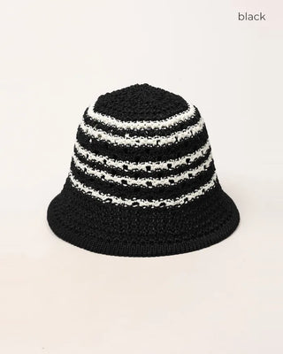 Bordered perforated bucket hat