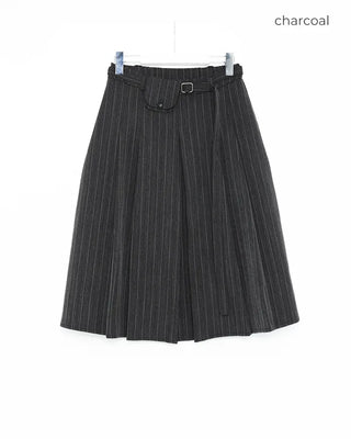 String belt & striped pleated midi skirt