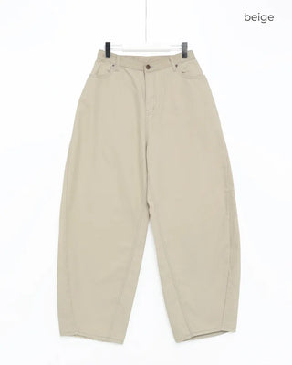 Back pocket curved cotton pants