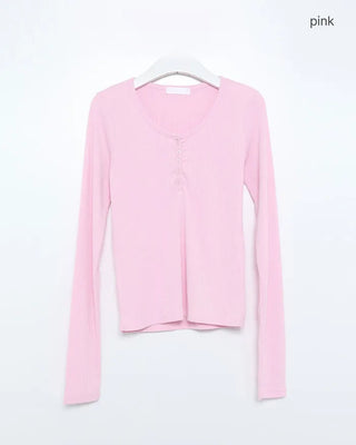 Henley neck long-sleeved T-shirt