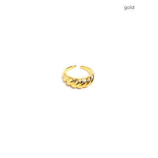 Twisted Bold Ring
