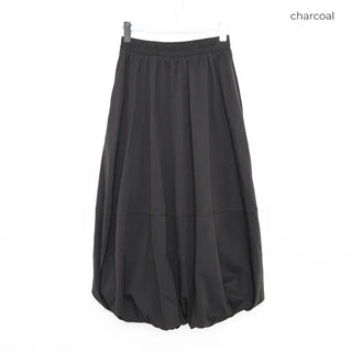 Balloon Fit Suede Long Skirt