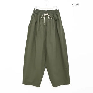 One-pleat low-waist slacks