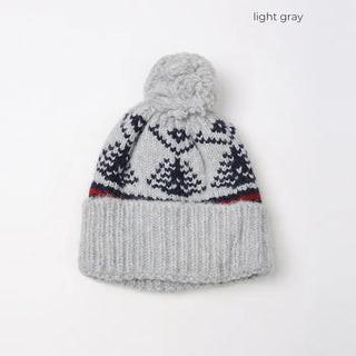 Pom-pom tree knit hat