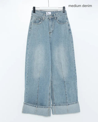 Rolled-up wide-leg denim pants