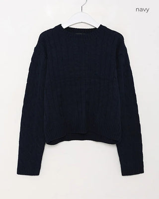 Round Cable Knit