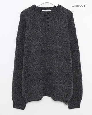 Henley neck basic knit
