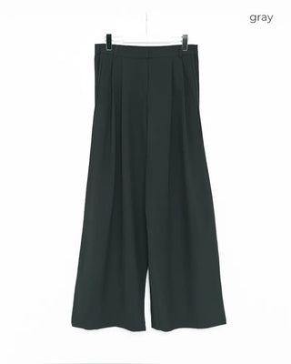High-waisted, pleated long wide slacks