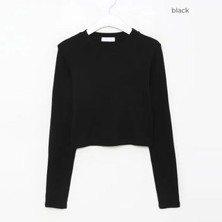 Plain cropped cut and sew top