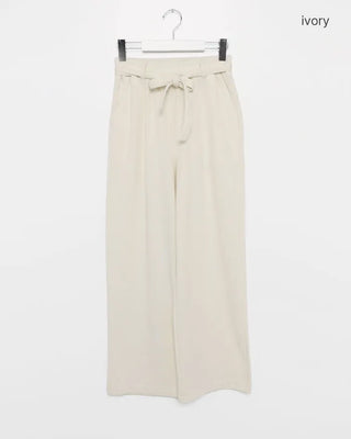 Wide-leg pants with waist ribbon