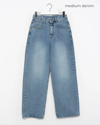 Washed straight denim pants