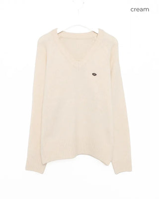 Oval Tag V-Neck Raglan Shoulder Knit Sweater