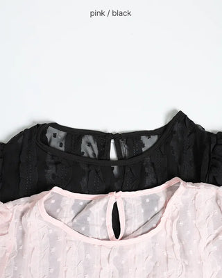 Seersucker frill short-sleeved blouse